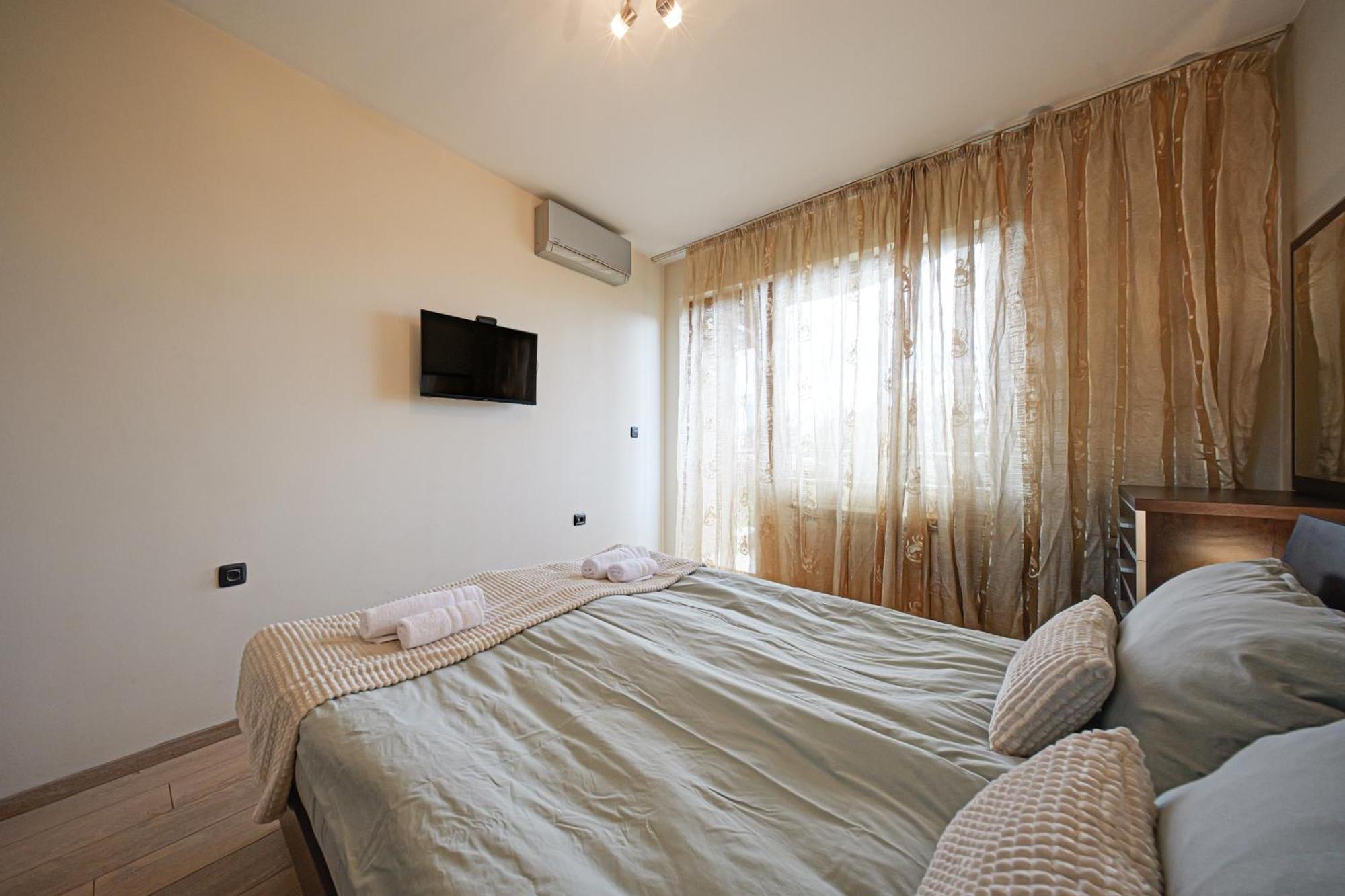 Southpark Luxe - Free Underground Parking Apartment Sofia Exterior foto